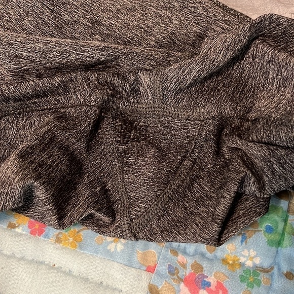 Lululemon Light Speed Tights - Picture 12 of 15